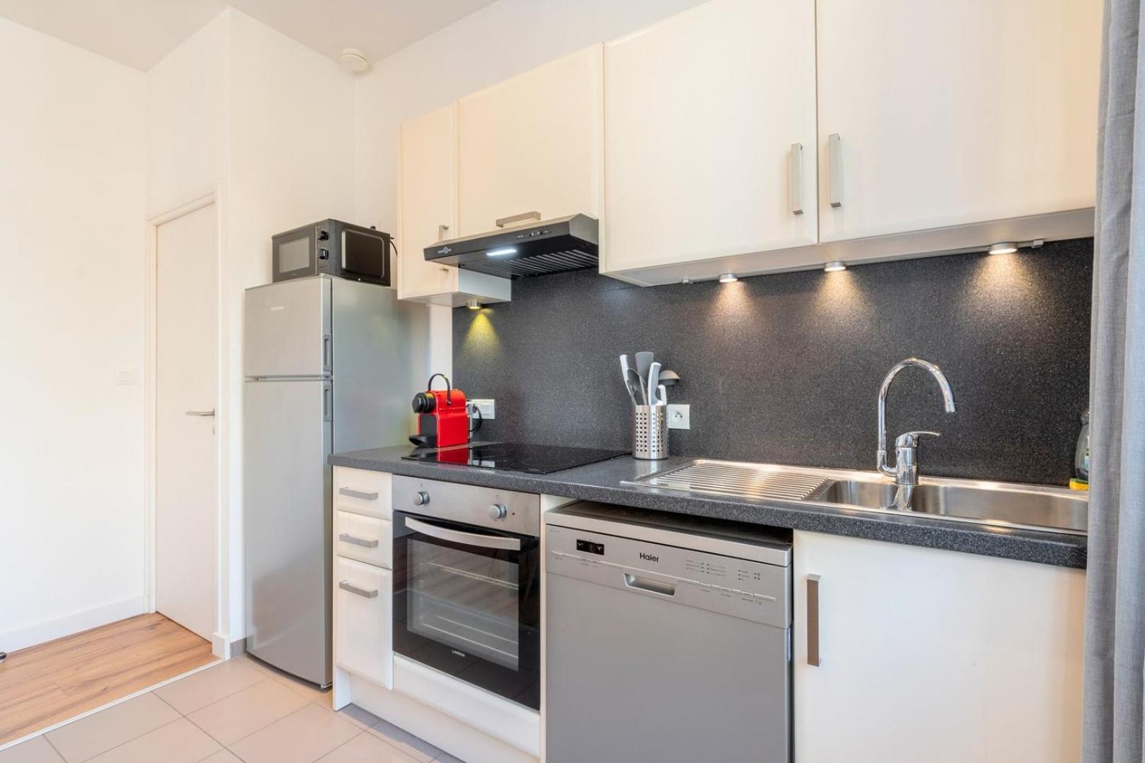 Modern, Quiet 3-Bedroom Apartment With Parking 마르크앙 바롤 외부 사진